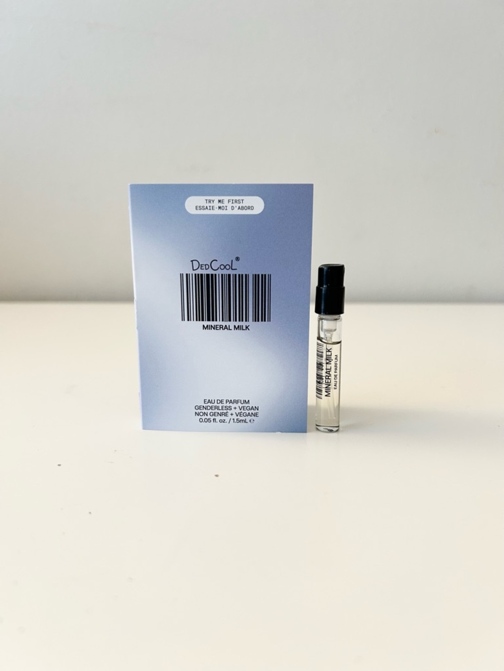 🌸DEDCOOL Mineral Milk EDP Vial Spray Sample 1.5 mL